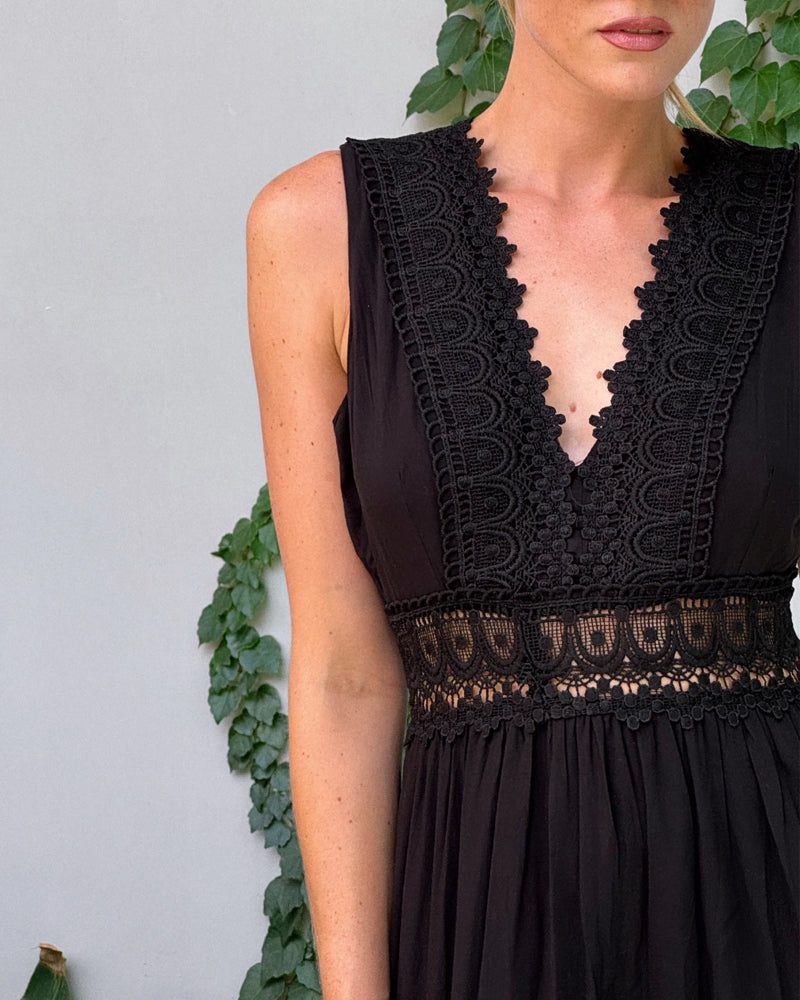 Everleigh Melbourne | Elegant Lace Dress with V-Neck