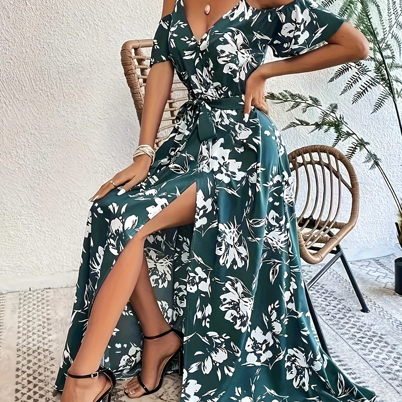 Sophie – Elegant Floral Shoulder Summer Dress